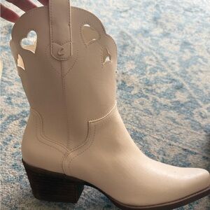 Cream Western-Style Women's Boots